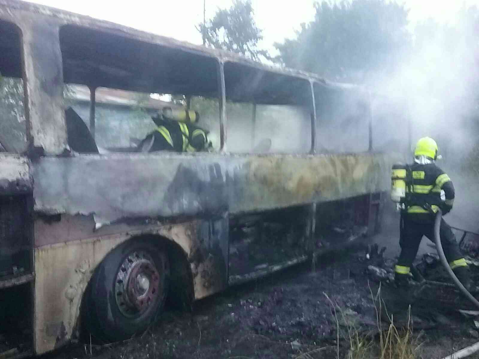 Požiar odstaveného autobusu