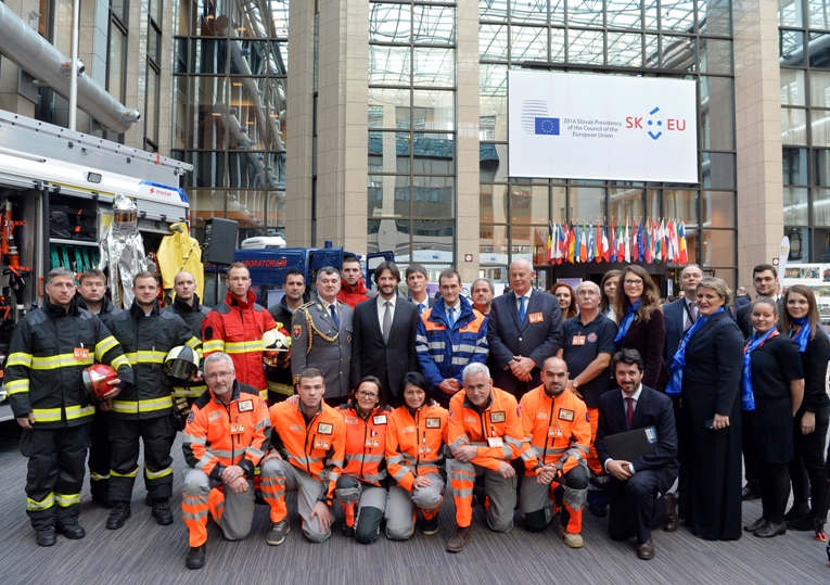 Slovenskí záchranári a zástupcovia SR v Rade EÚ v Bruseli