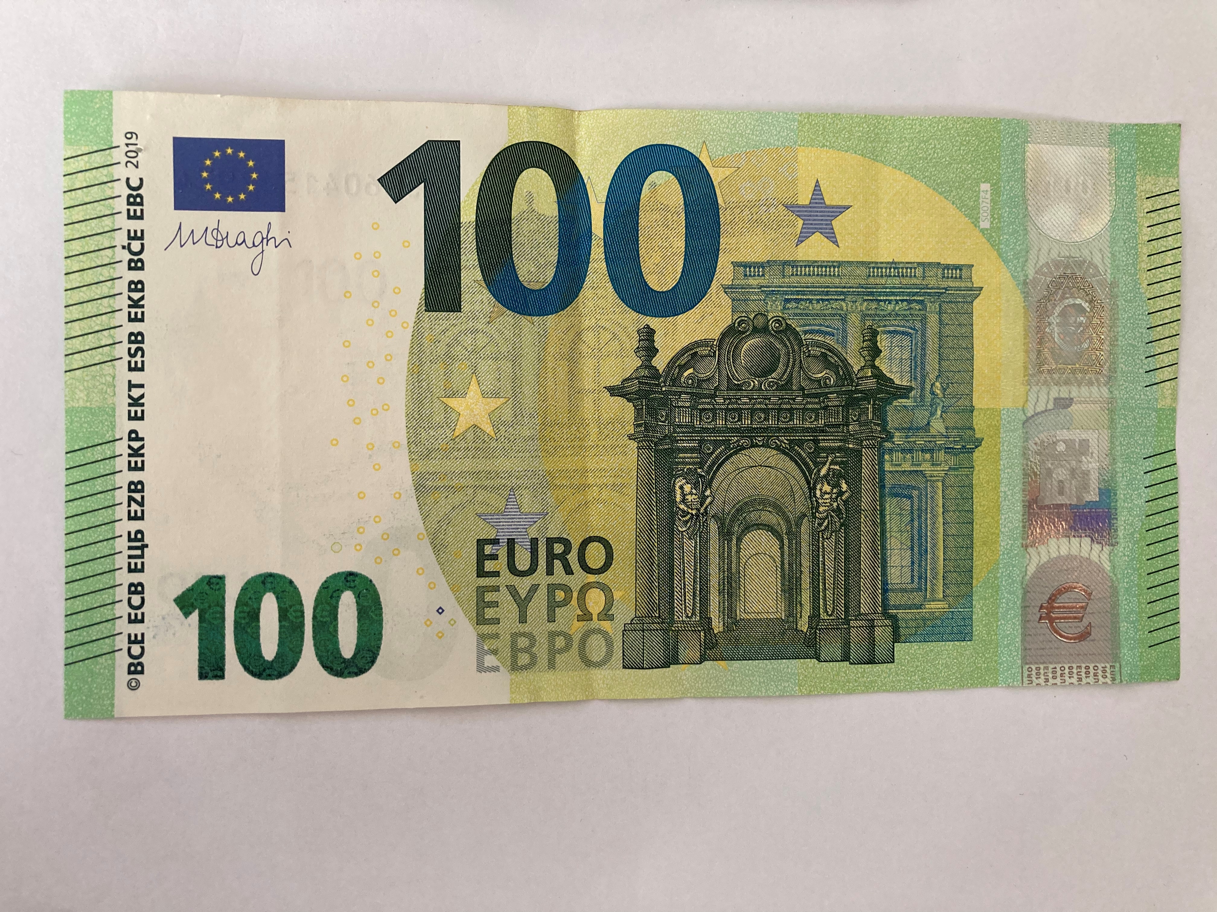 bankovka 100 EUR