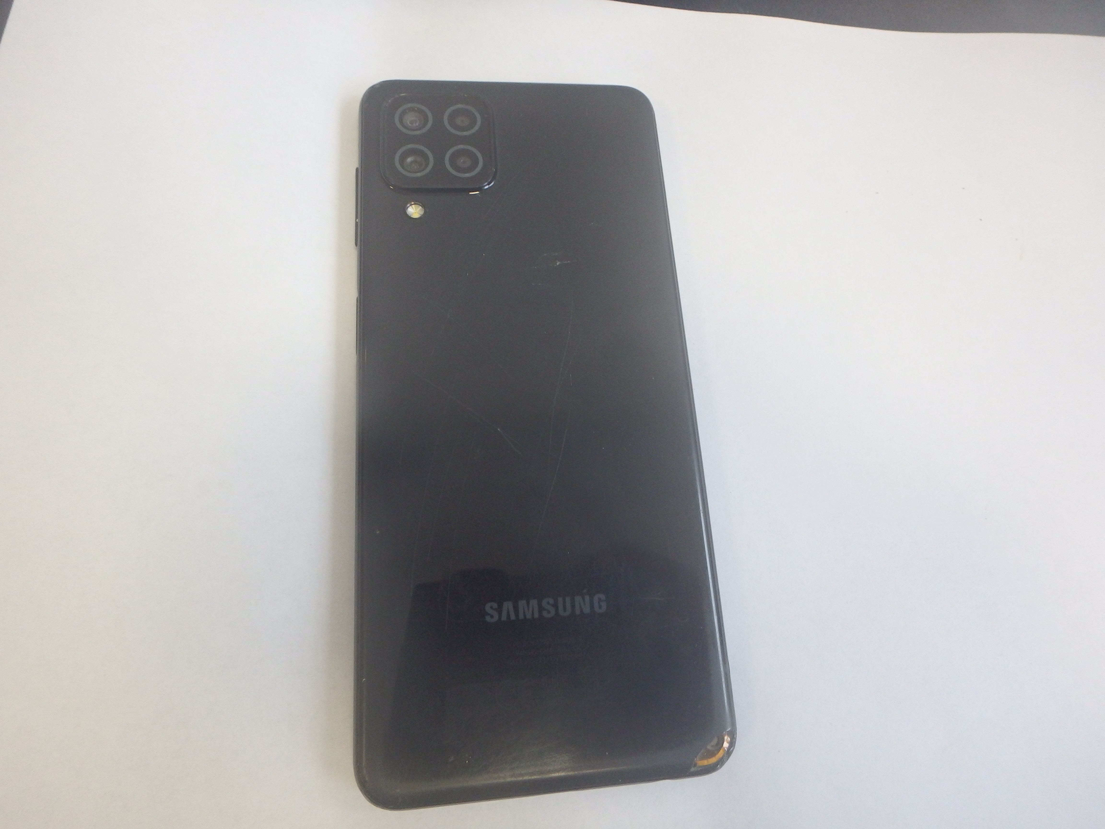mobilný telefón Samsung