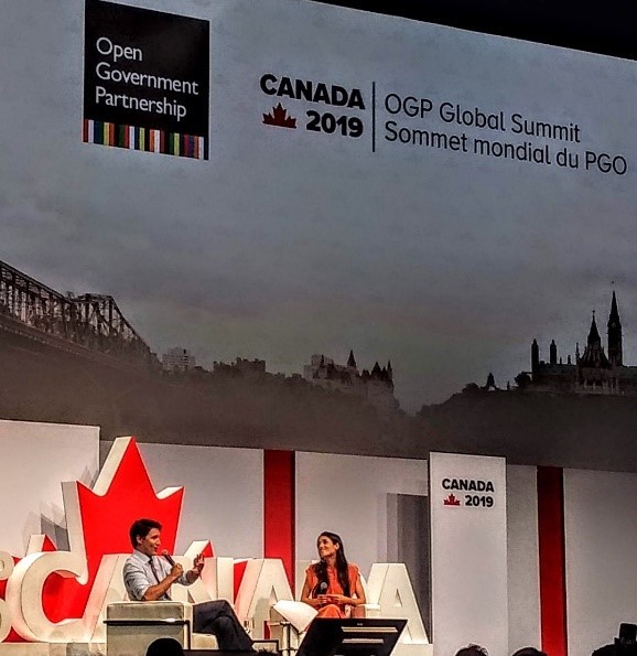 foto z celsovetoveho summitu OGP v Kanade